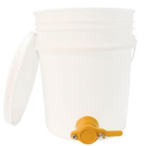 5 Gallon Honey Bucket w/gate